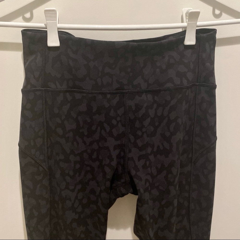 lululemon In Movement 7/8 Tight - Picture 7 of 7